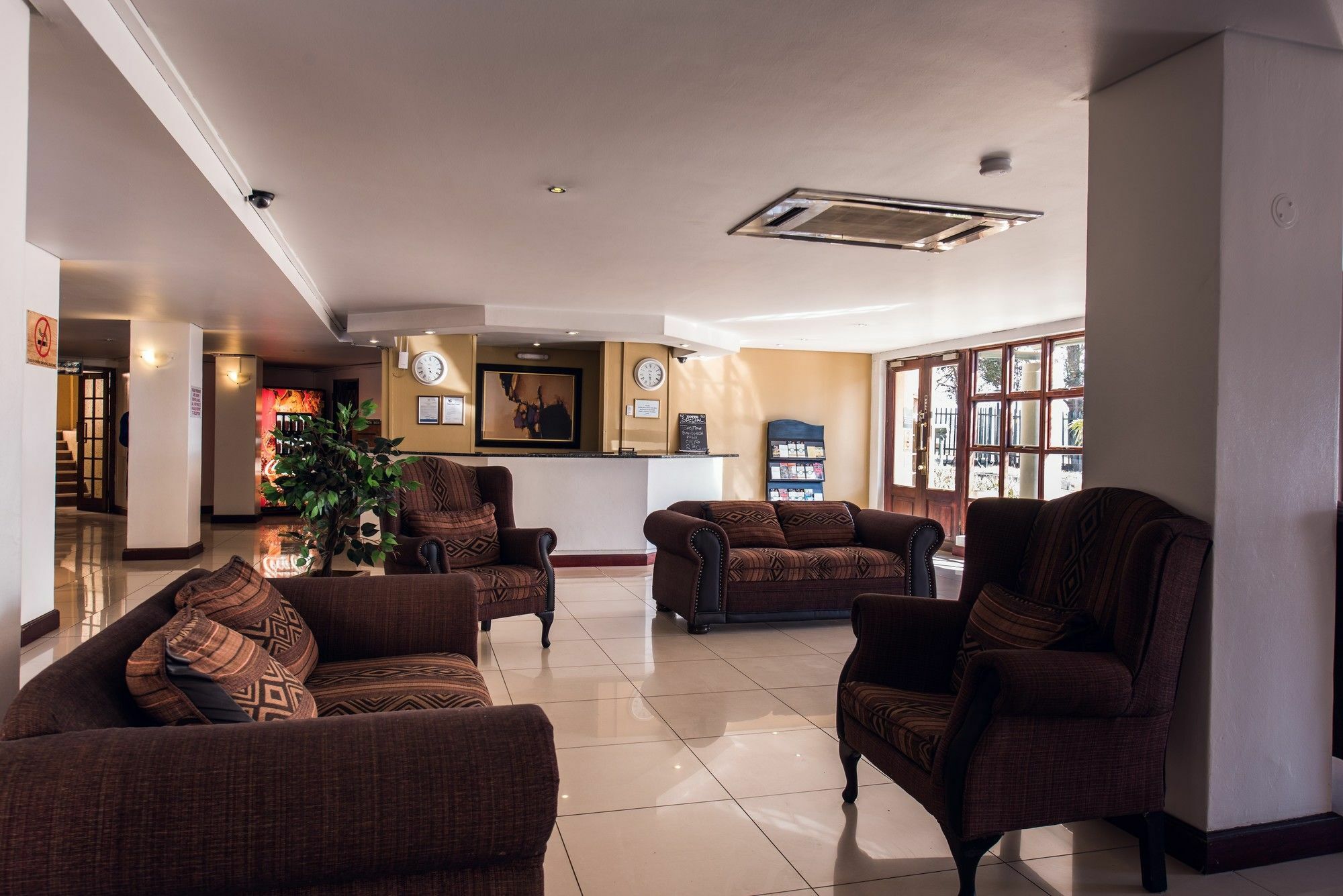 Airport Inn Executive Suites Kempton Park Ngoại thất bức ảnh